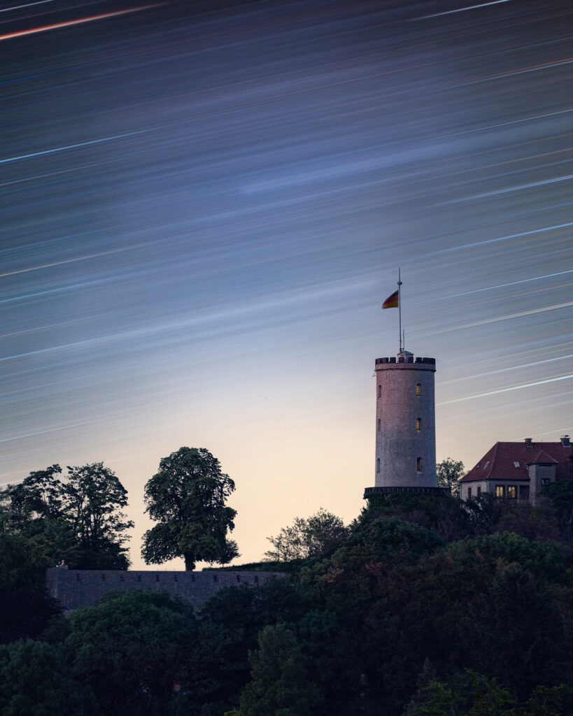 Die schönsten Orte in Bielefeld, die schönsten Fotospots in Bielefeld, Sparrenburg Bielefeld, Sparrenburg bei Nacht, Burg bei Nacht